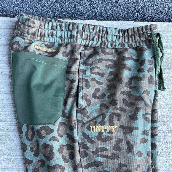 HSTRY NAS HSTRY x C2A LEOPARD UNITY & PRIDE SWEATPANTS - Limited edition! - Picture 9 of 13